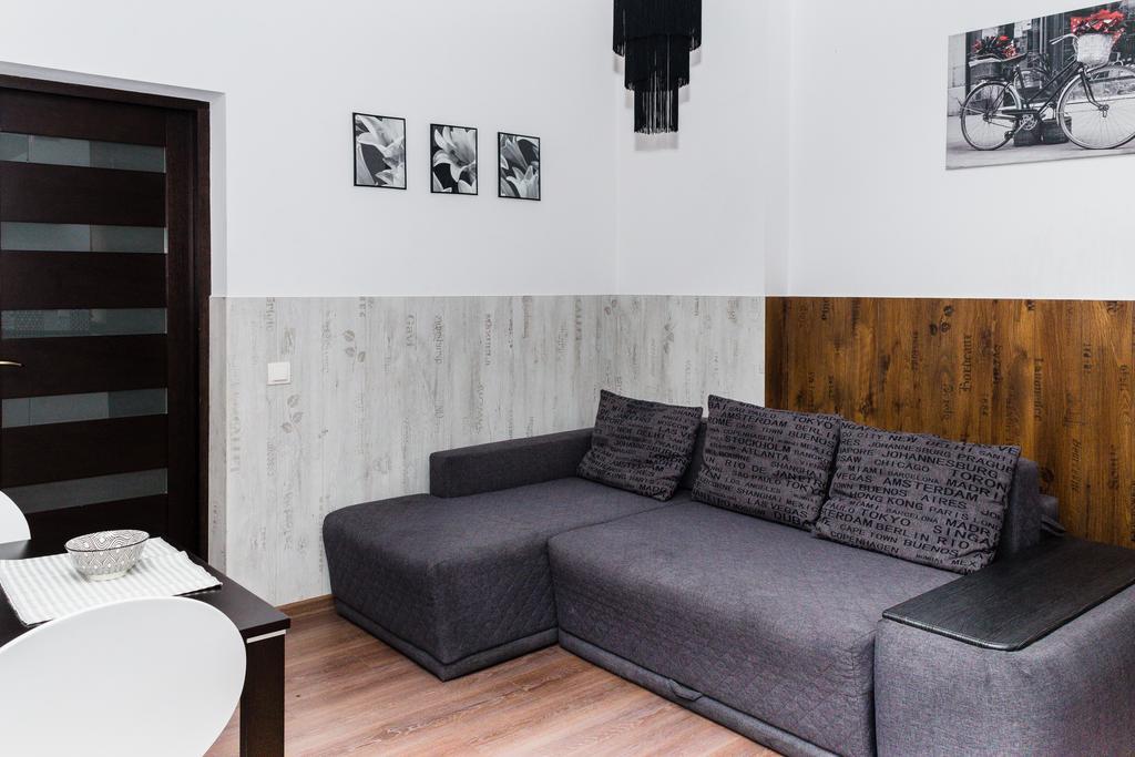 Apartments Zefir Lviv Eksteriør bilde